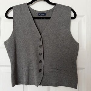🩷Gap Cashsoft Sweater Vest